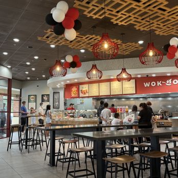 Panda Express - The weekday lunch queue and it was steady during our entire lunch time. - Chinese Near Me - Skokie, Illinois