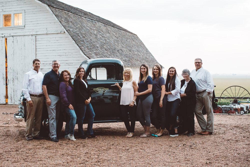 AUSTIN & AUSTIN REAL ESTATE Updated September 2024 13 Photos 1823