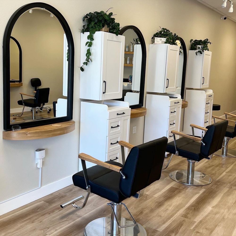 Lane Hair Studio Logo