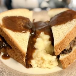 Happenings Bistro - Split roast beef sandwich