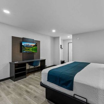 Rodeway Inn - Studio Brighton CO Single King - Hotels Near Me - Brighton, Colorado Rodeway Inn - Studio Brighton CO Single King - Hotels Near Me - Brighton, Colorado
