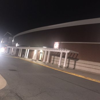 Target - The sign is gone - Department Stores Near Me - Gainesville, Virginia