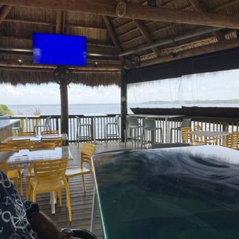 Snappers Oceanfront Restaurant & Bar - Great views - Seafood Near Me - Key Largo, Florida Snappers Oceanfront Restaurant & Bar - Great views - Seafood Near Me - Key Largo, Florida