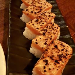 Salmon Oshizushi