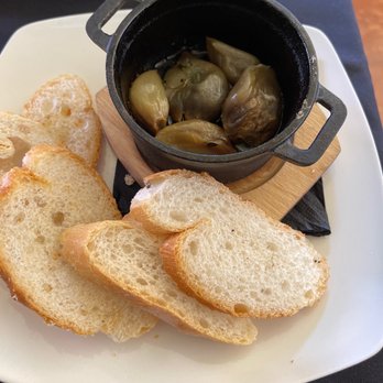 Vampire Cafe - Elephant garlic starter - Cafes Near Me - New Orleans, Louisiana