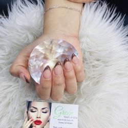 Green Nails & Spa
