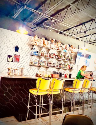 Dirk’s Signature Chicken & Bar by null
