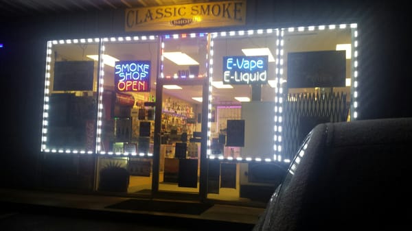 Classic Smoke Shop, 127 Big Oak Dr, Ste 100, Canton, GA 30115, US