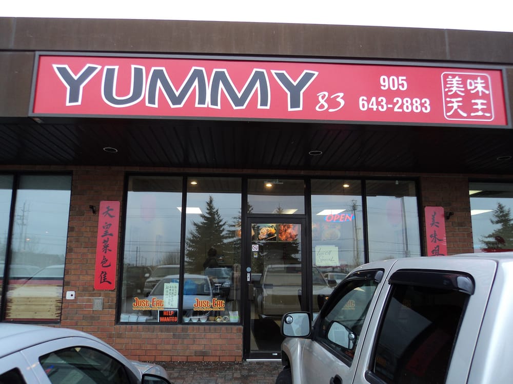 Yummy 83 Logo