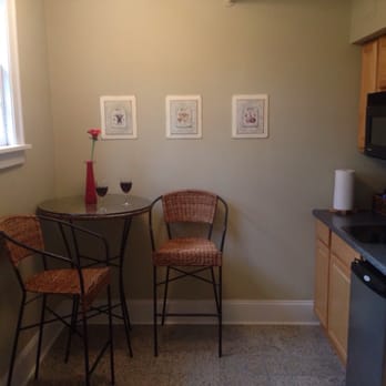 Princess Anne Hotel - Kitchenette in the Premiere suite - Hotels Near Me - Asheville, North Carolina