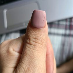 K Nails - Nail polish bumps