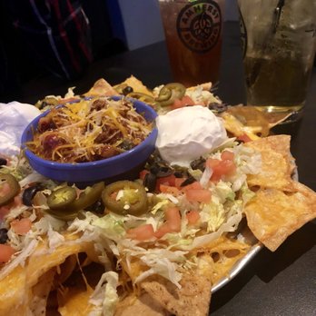 Hangar Pub & Grill - Nachos with chili  Drinks: Raspberry margarita & Irish Green Tea - Pubs Near Me - Amherst, Massachusetts