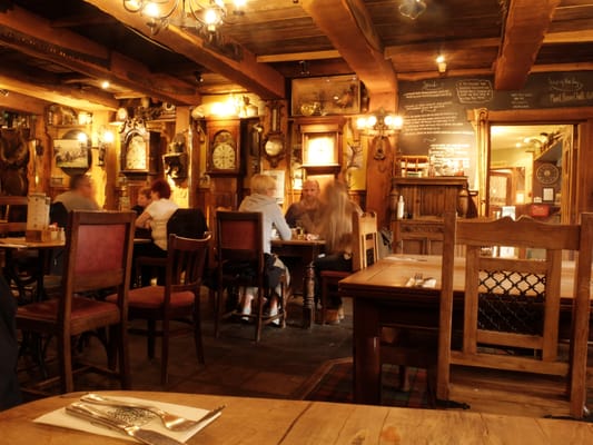 Oak Tree Inn by null
