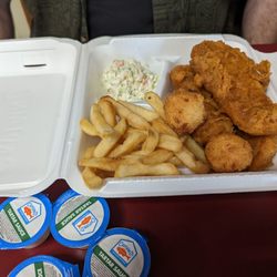 Captain D's - Spicy fish platter