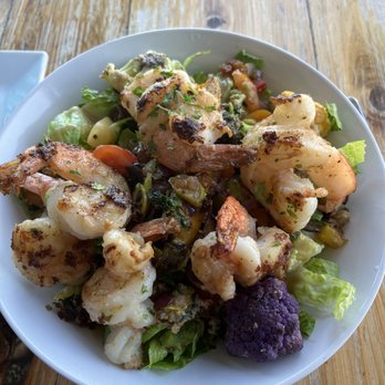 Carambola - Tropical Salad with Shrimp - Caribbean Near Me - Vieques, Puerto Rico