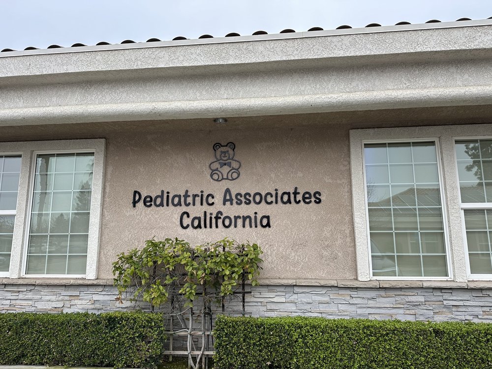 PEDIATRIC ASSOCIATES Updated August 2024 7125 N Chestnut Ave