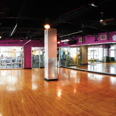 Crunch Fitness - 38th Street by null