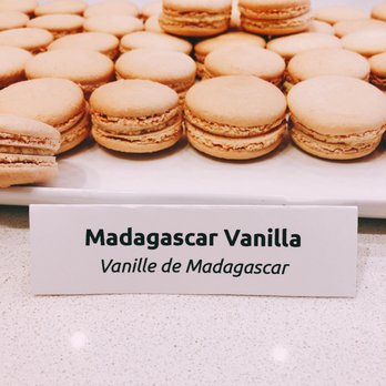 Macaron Bar - Vanilla macarons - Macarons Near Me - Indianapolis, Indiana