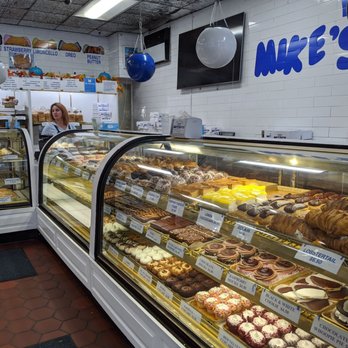 Mike's Pastry - Bakeries Near Me - Boston, Massachusetts Mike's Pastry - Bakeries Near Me - Boston, Massachusetts