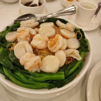 Chef's Choice Chinese Cuisine - Seafood chow mein. Not enough taste but lots of seafood - Seafood Near Me - Vancouver, British Columbia Chef's Choice Chinese Cuisine - Seafood chow mein. Not enough taste but lots of seafood - Seafood Near Me - Vancouver, British Columbia