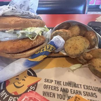 Carl's Jr - Not too shabby $4.67 since for free sandwich on the app - Fast Food Near Me - Cedar Park, Texas