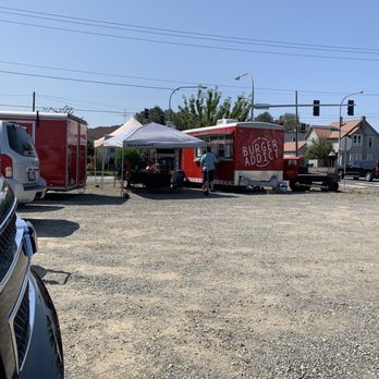 Burger Addict - food trucks parked in a parking lot - Food Trucks Near Me - Auburn, Washington Burger Addict - food trucks parked in a parking lot - Food Trucks Near Me - Auburn, Washington