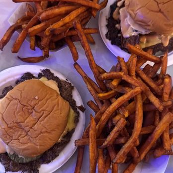 For the Win - Smashed burger - Burgers Near Me - Los Angeles, California For the Win - Smashed burger - Burgers Near Me - Los Angeles, California