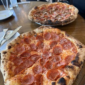 Amore Mio Trattoria - Pepperoni and meat lovers pizzas - Italian Near Me - Arlington, Texas Amore Mio Trattoria - Pepperoni and meat lovers pizzas - Italian Near Me - Arlington, Texas