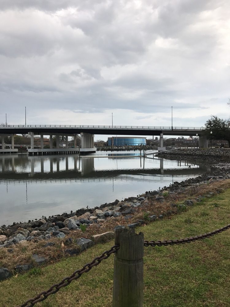 MILL POINT PARK Updated September 2024 100 Eaton St, Hampton