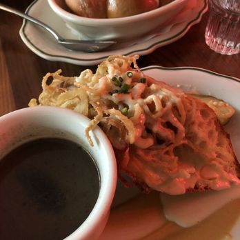Maison Pickle - Half of a Deluxe French Dip Dinner with Honey Buttered Rolls - Cocktail Bars Near Me - New York, New York
