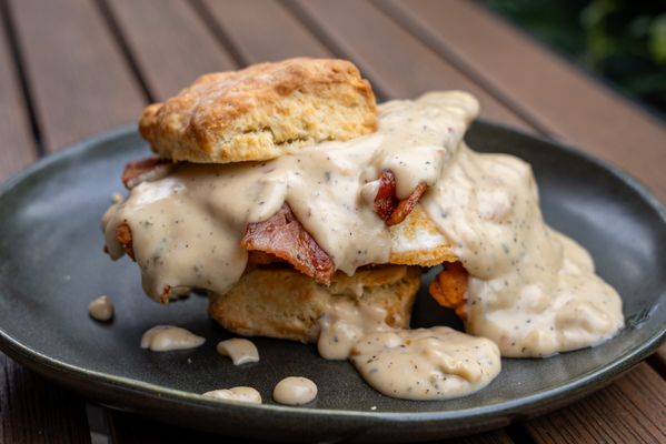 Serious Pie Totem Lake by null