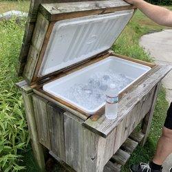Lodestone Golf Club - Free water!!! In your cart at #1 & here in a wooden cooler at #10...