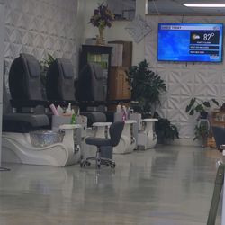 JR Nails - Chairs