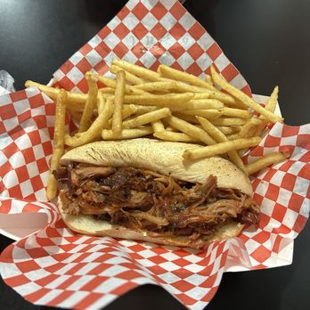 Smokin' Sammich - Smokehouse Near Me - Las Vegas, Nevada Smokin' Sammich - Smokehouse Near Me - Las Vegas, Nevada