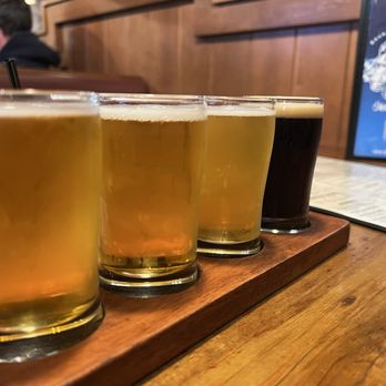 Ram Restaurant & Brewery - Beer flight - Breweries Near Me - Marysville, Washington