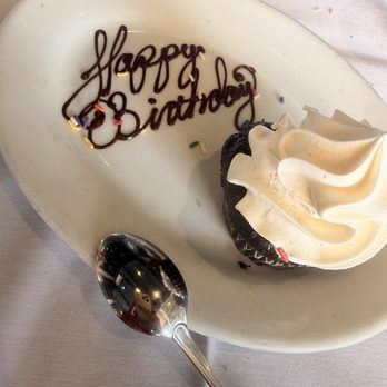 The Boathouse - Birthday cupcake - Seafood Near Me - Orlando, Florida The Boathouse - Birthday cupcake - Seafood Near Me - Orlando, Florida