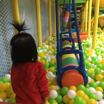 Fairytale Island - Cool ball pit - Kids Activities Near Me - Brooklyn, New York