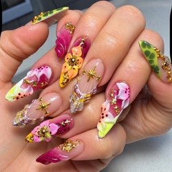Lavue Nail Lounge