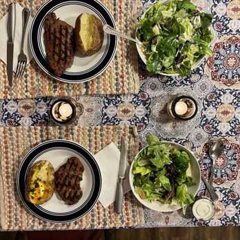 Black Canyon Restaurant - 14 oz. New York Strip and salads - Steakhouses Near Me - Fort Wayne, Indiana