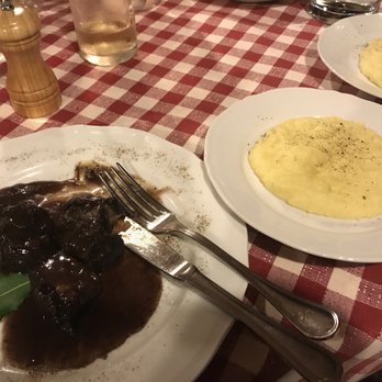 Locanda del Gallo - Beef shins with mashed potatoes. Amazing - Tuscan Near Me - Chianni, PI Locanda del Gallo - Beef shins with mashed potatoes. Amazing - Tuscan Near Me - Chianni, PI