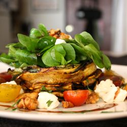 Home Chefs of Vail - Grilled vegetable salad, baby heirloom tomatoes, mache, candied walnuts, balsamic
