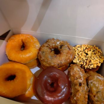 Mr D's Donuts - Donuts Near Me - Shawnee, Kansas