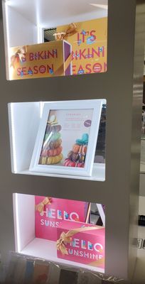 Woops! Macarons & Gifts (Port Authority NYC) by null