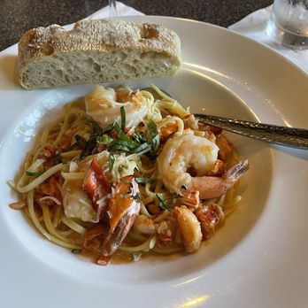 Bibas Courtyard Grill - Pasta with lobster - American Near Me - Honolulu, Hawaii Bibas Courtyard Grill - Pasta with lobster - American Near Me - Honolulu, Hawaii