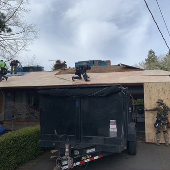 Executive Roof Services - Installation in progress. - Roofing Near Me - Vancouver, Washington Executive Roof Services - Installation in progress. - Roofing Near Me - Vancouver, Washington