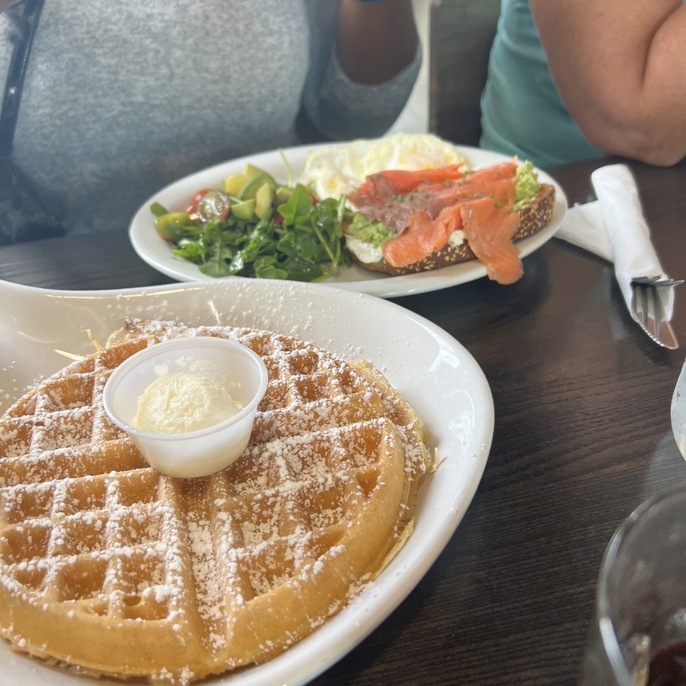Le Peep - Aksarben Pointe - Salmon Avocado Toast and Belgium Waffle - Breakfast & Brunch Near Me - Omaha, Nebraska Le Peep - Aksarben Pointe - Salmon Avocado Toast and Belgium Waffle - Breakfast & Brunch Near Me - Omaha, Nebraska