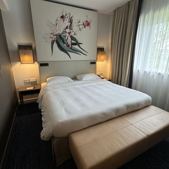 Hyatt Regency Amsterdam - King bedroom - Hotels Near Me - Amsterdam, New Hampshire