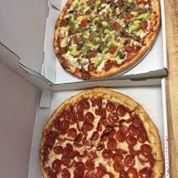Bobs Pizza Palace - two pizzas in a box - Pizza Near Me - Detroit, Michigan Bobs Pizza Palace - two pizzas in a box - Pizza Near Me - Detroit, Michigan