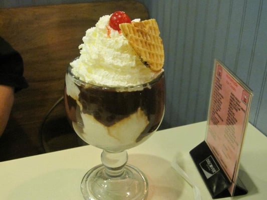 Duffer's Restaurant & Old Fashioned Ice Cream Parlor by null