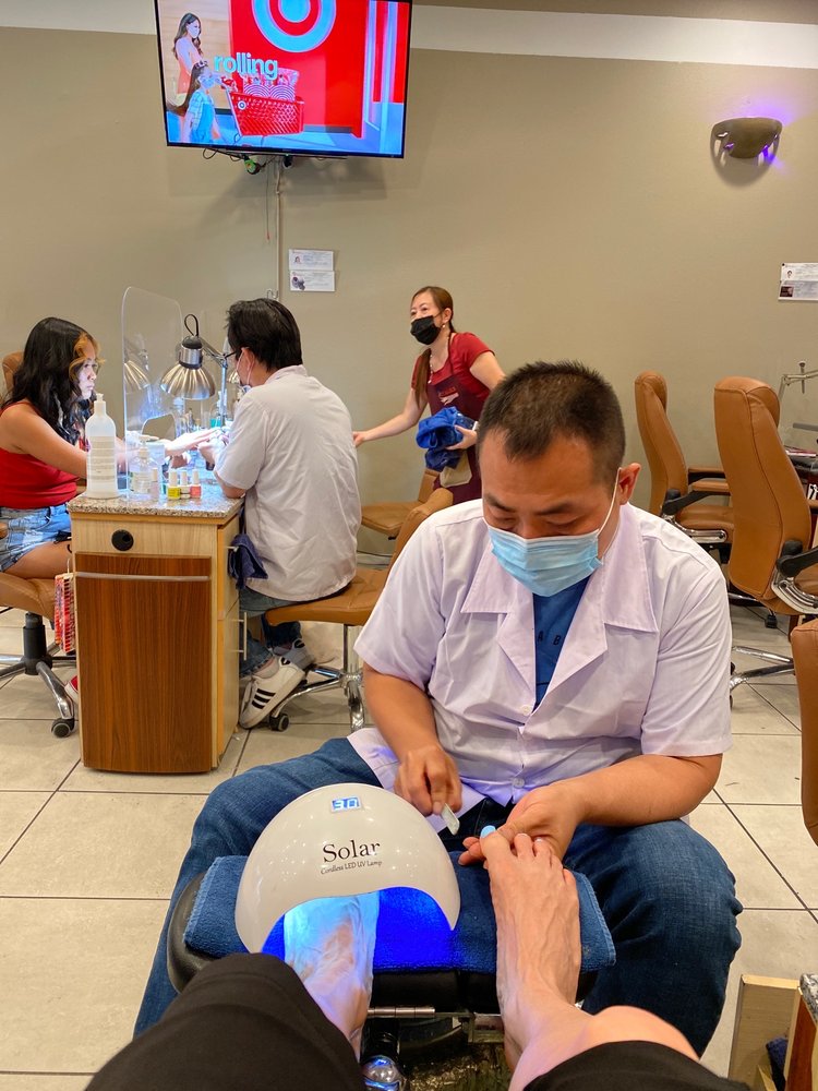 CT NAILS Updated October 2024 146 Photos & 143 Reviews 270 E Hunt